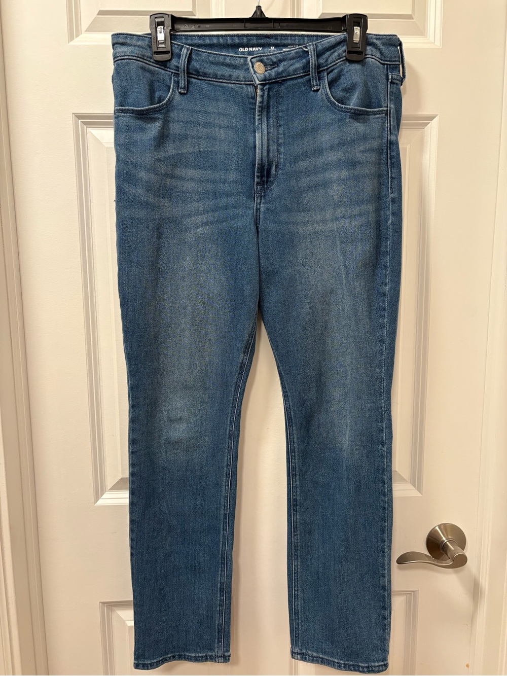Old Navy Wow Women’s Medium Blue High-Rise Straight Jeans, Size 12 Short